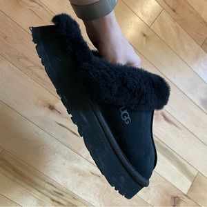 UGG Disquette Slippers Black size 8
